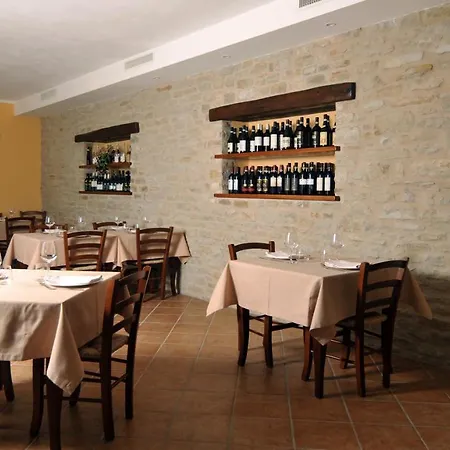 Cascina Prato مزرعة للإقامة *